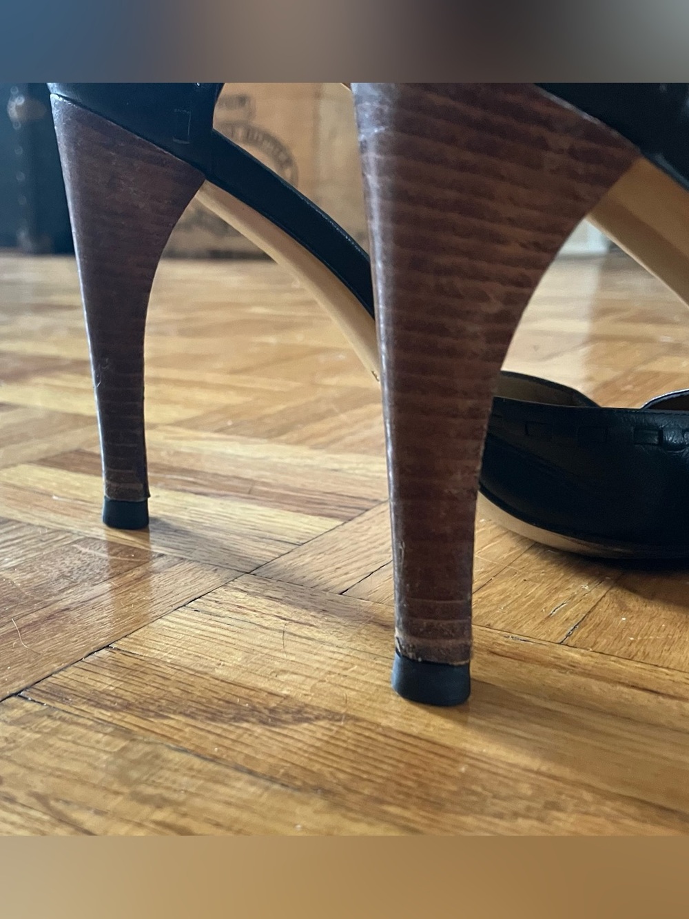 GUCCI Ankle Strap Heels (8) - Picture 10 of 12